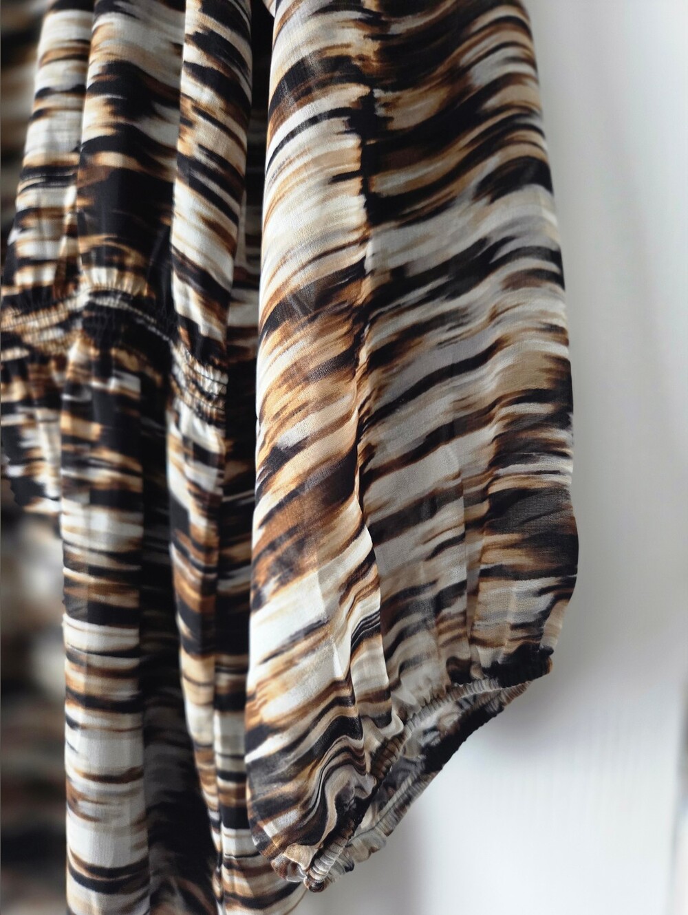 Calvin Klein Brown and Black Abstract Print Top Size M - Picture 4 of 12
